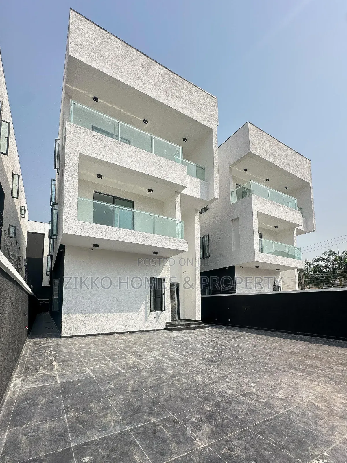 4bdrm Duplex in Lekki for sale in Lekki
