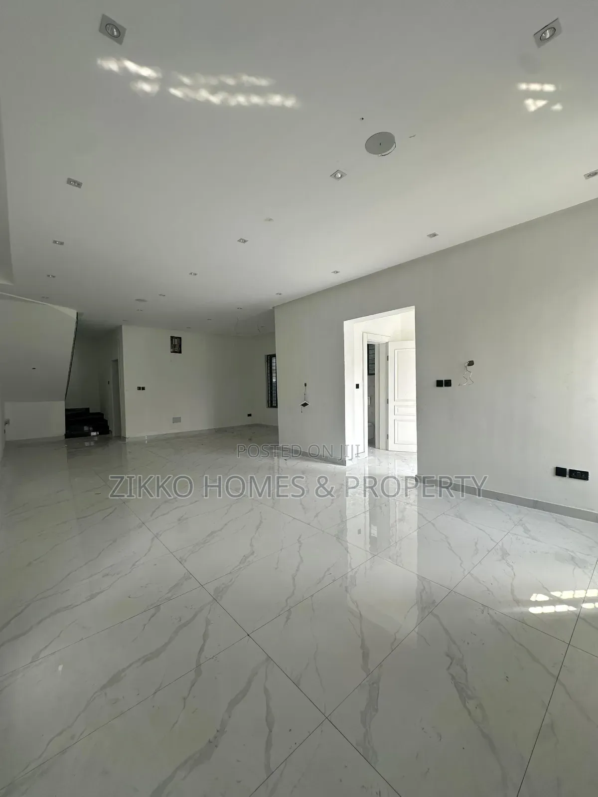 4bdrm Duplex in Lekki for sale in Lekki