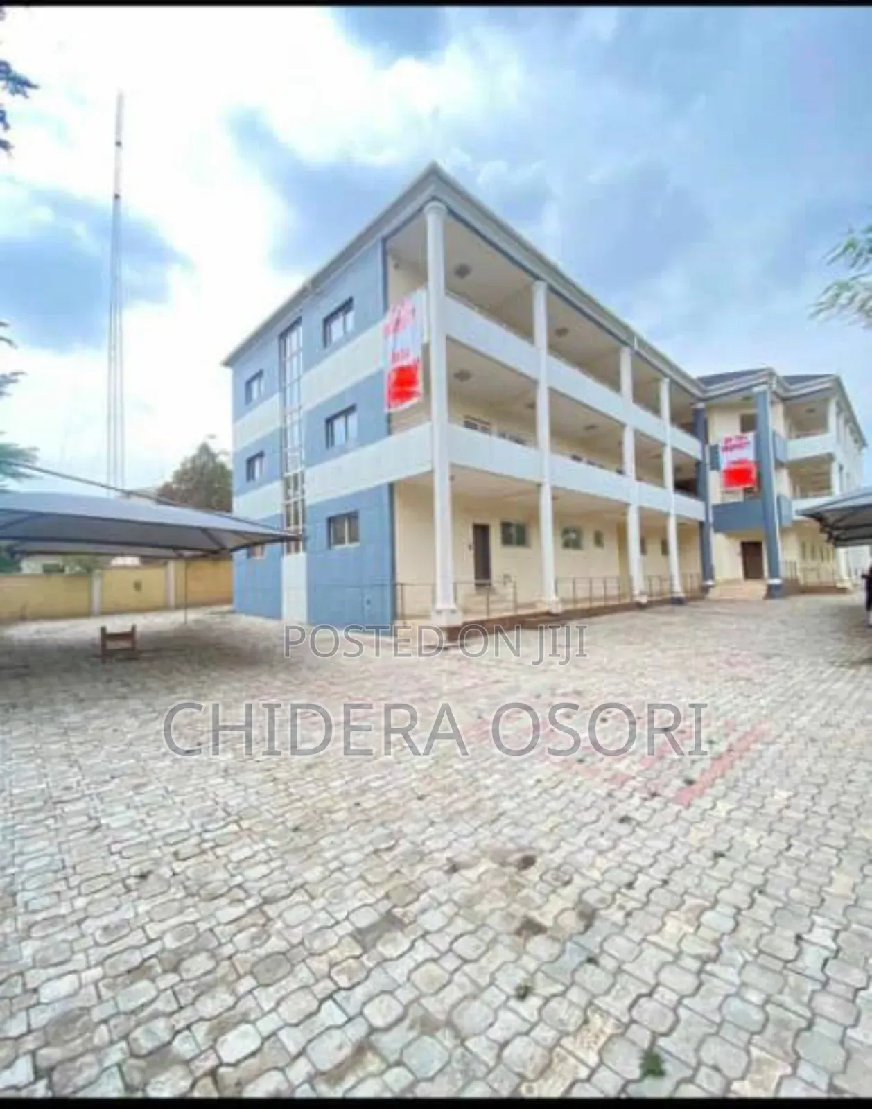 An Exquisite Complex for Sale in Utako