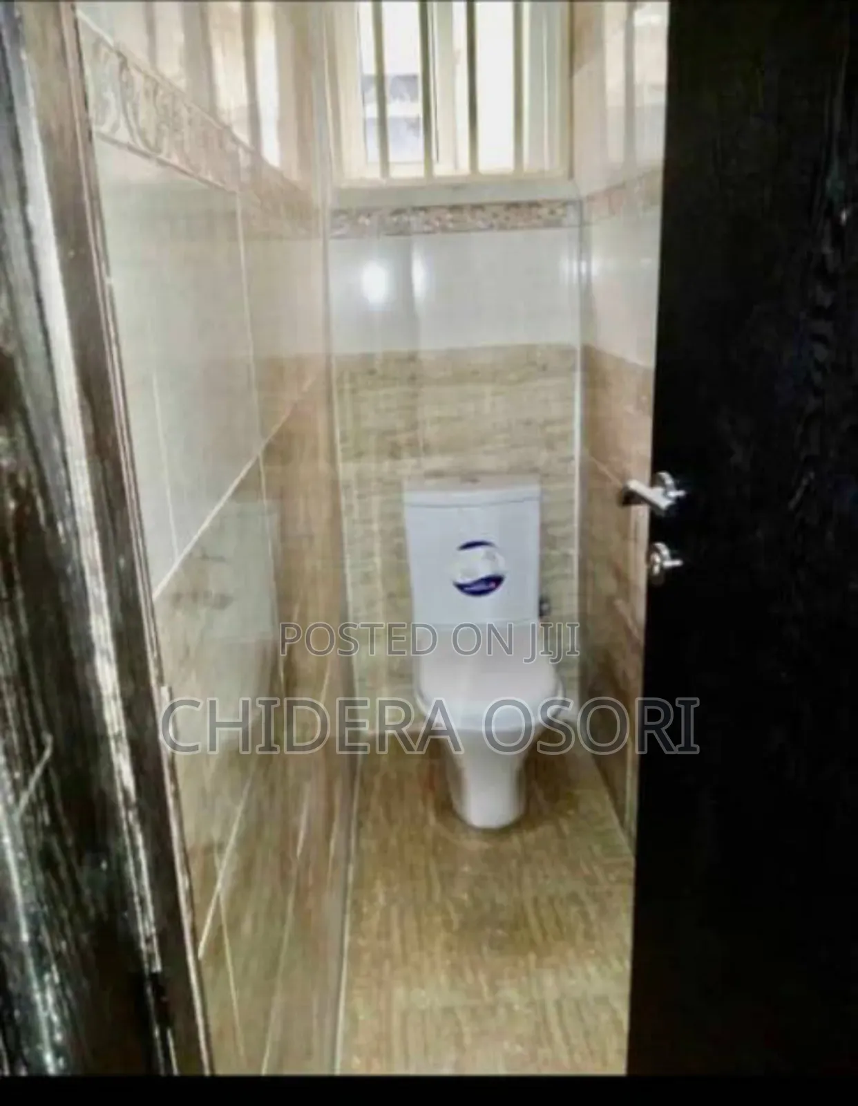 An Exquisite Complex for Sale in Utako