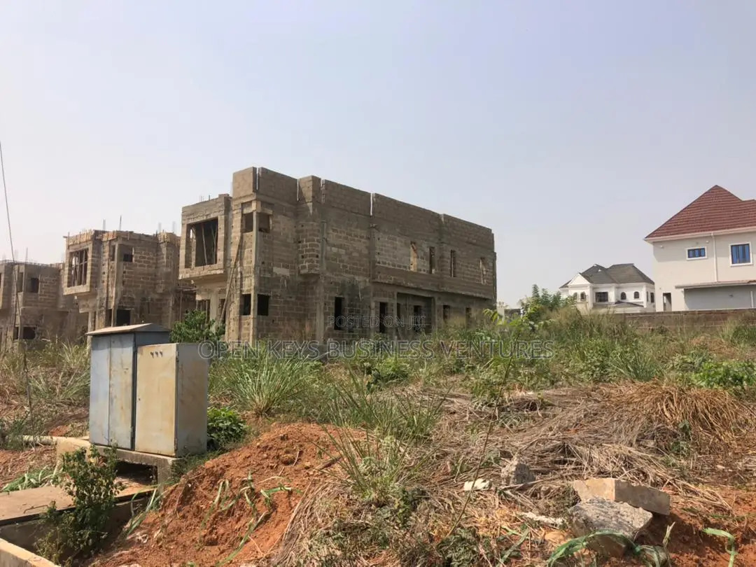 1000sqm of Land in Basorun