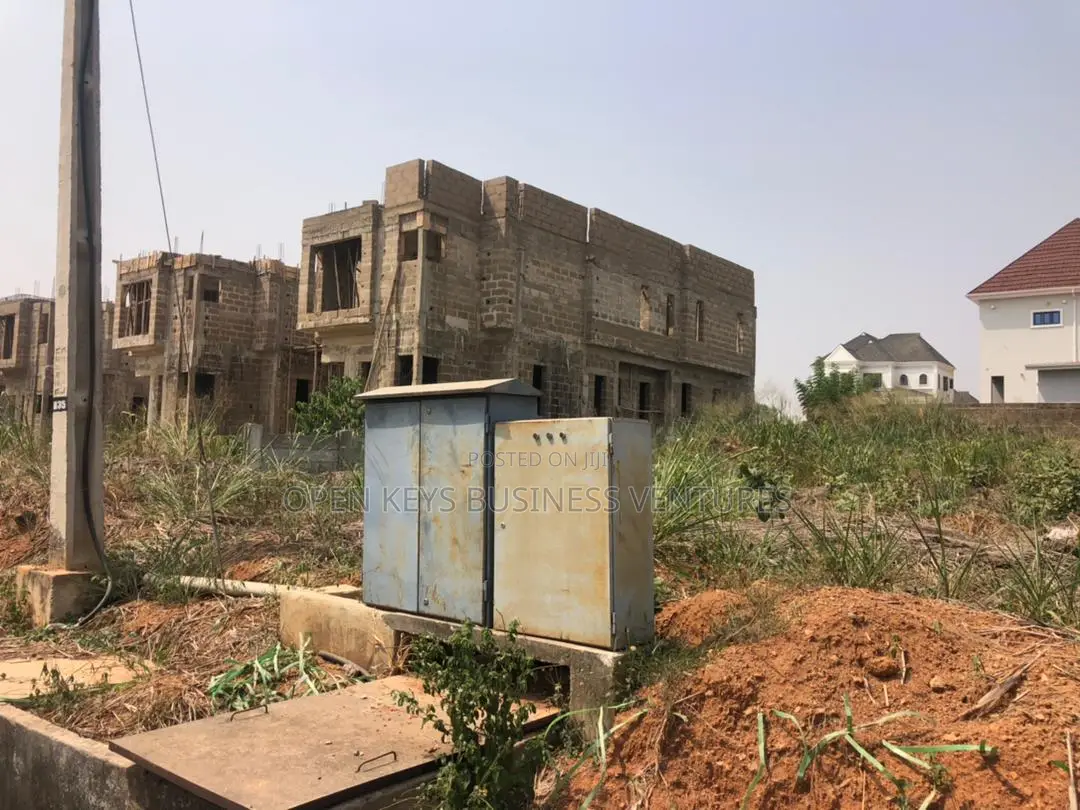 1000sqm of Land in Basorun