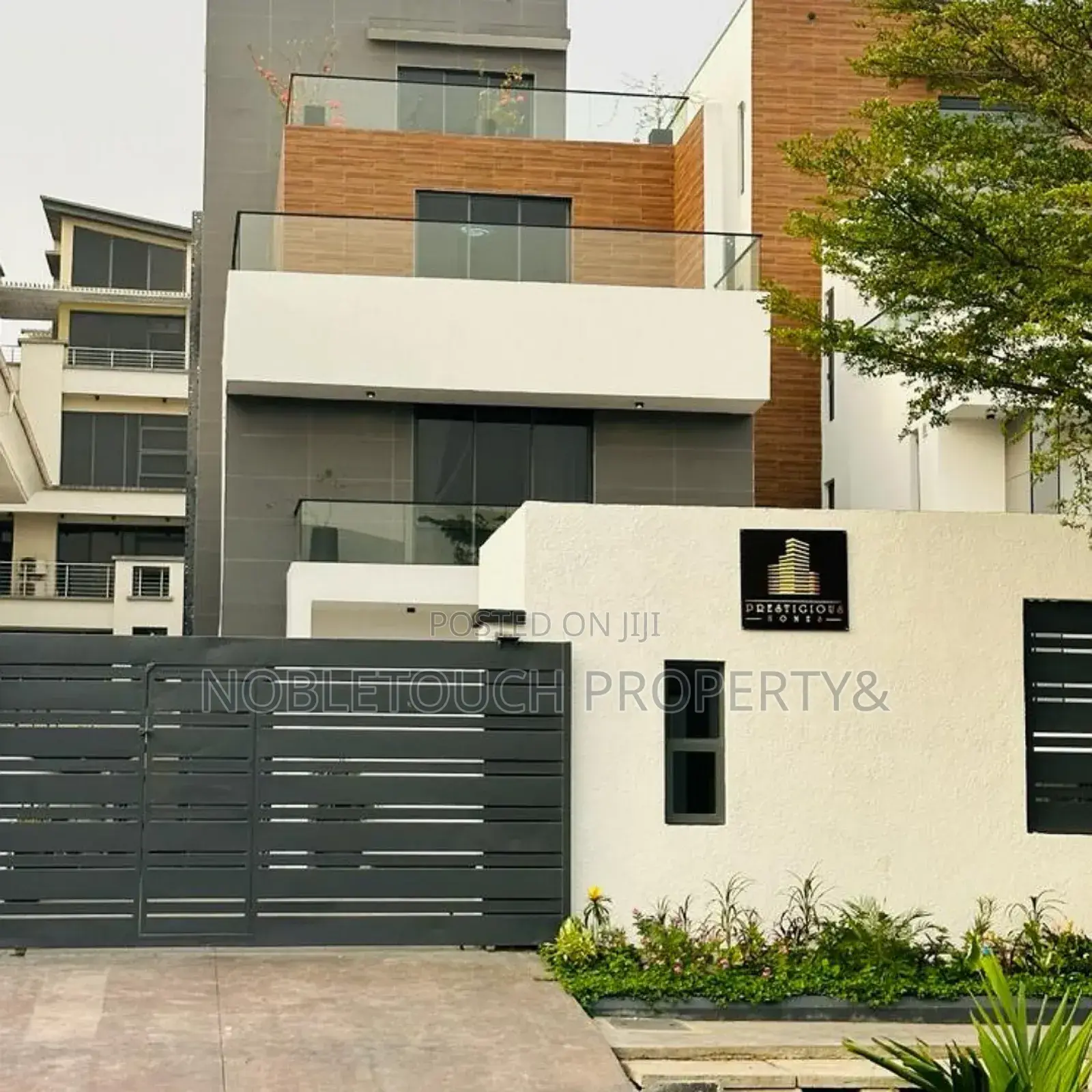 Furnished 5bdrm Duplex in Banana Island for sale in Banana Island