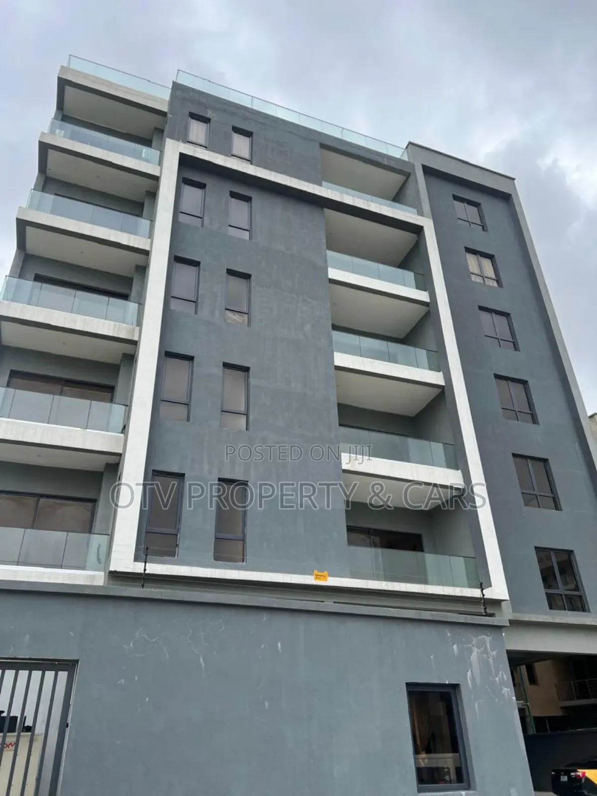 Furnished 2bdrm Apartment in Main Lekki Phase 1 for sale in Lekki Phase 1