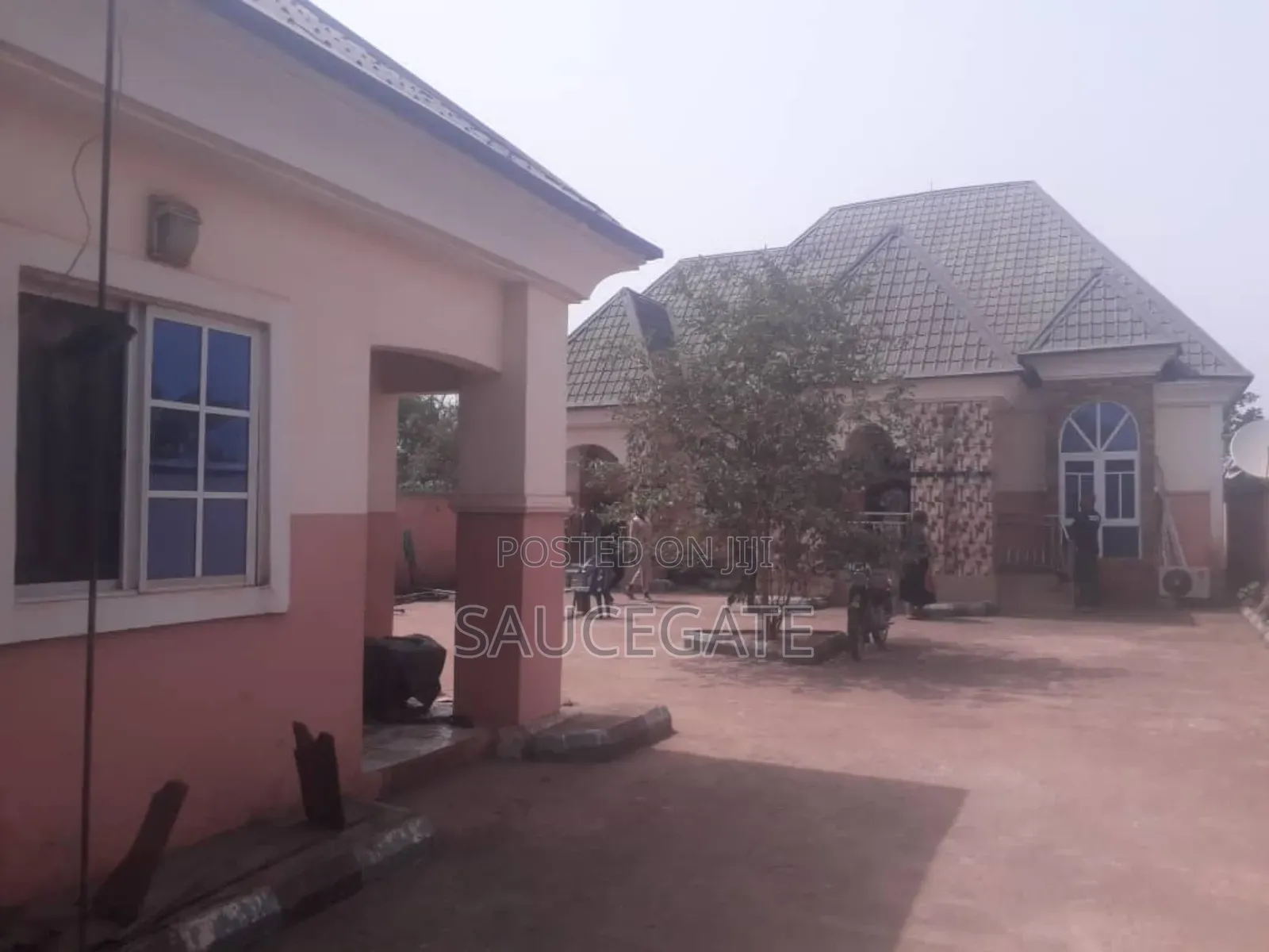 4bdrm Bungalow in Amansea, Awka for sale in Awka