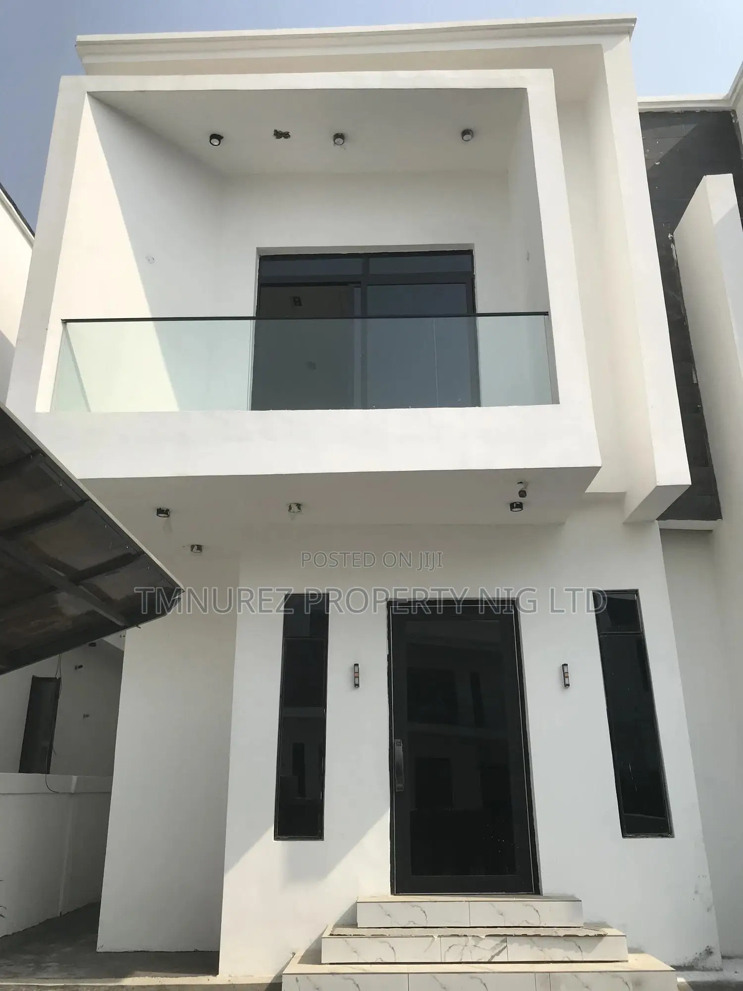 4bdrm Duplex in Orchild, Chevron for sale in Chevron