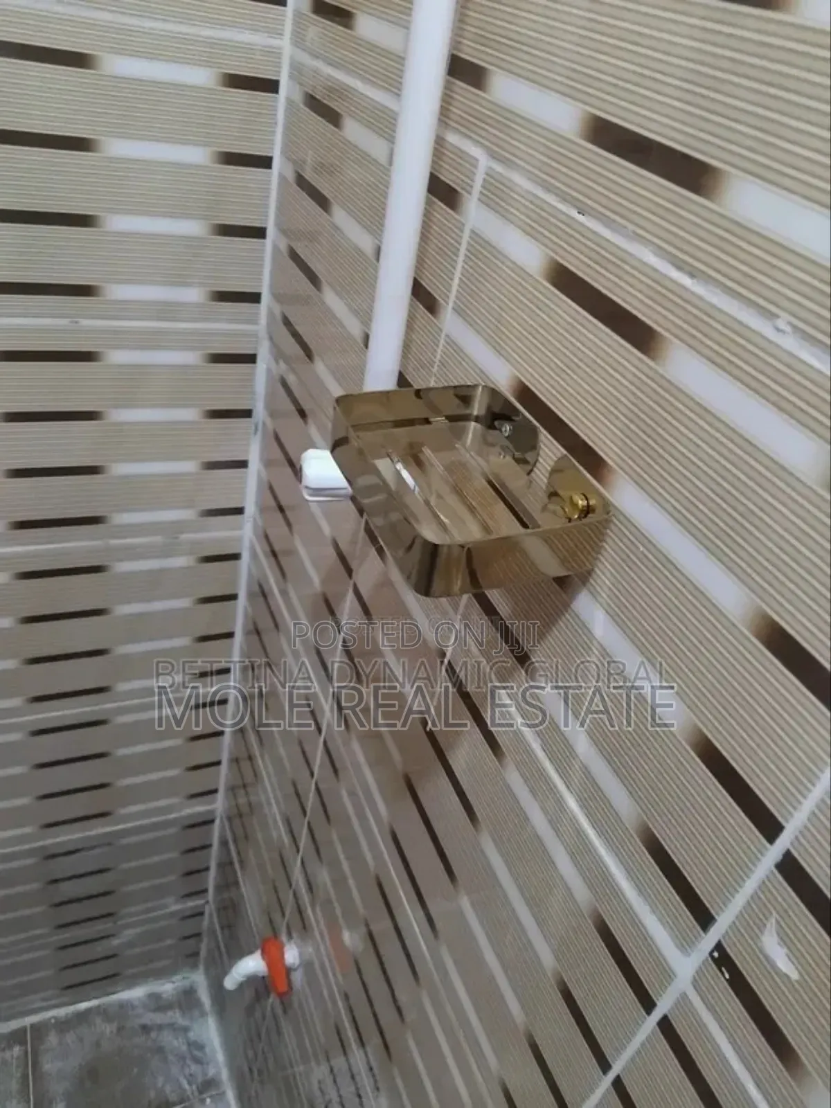 6bdrm Duplex in Estate, Akute Ajuwon for sale in Akute Ajuwon