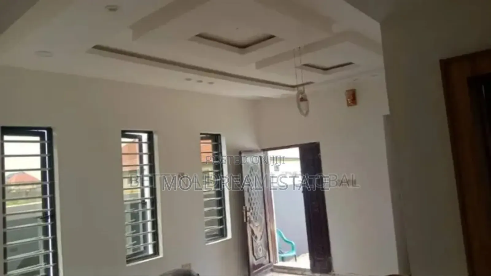 6bdrm Duplex in Estate, Akute Ajuwon for sale in Akute Ajuwon