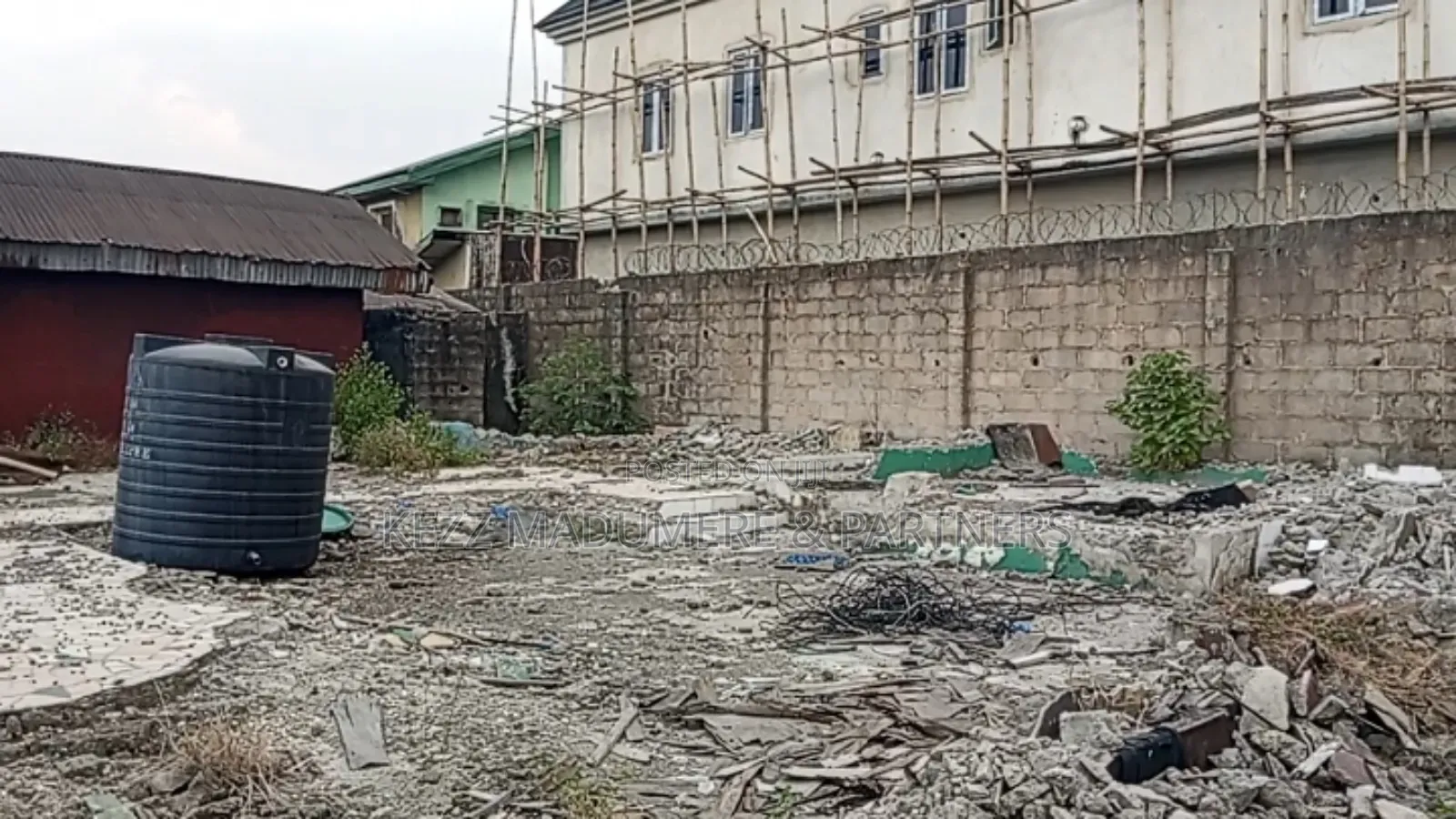For Sale : Almost 1 Plot, Back of Salvation Ministries , Gra in Port-Harcourt
