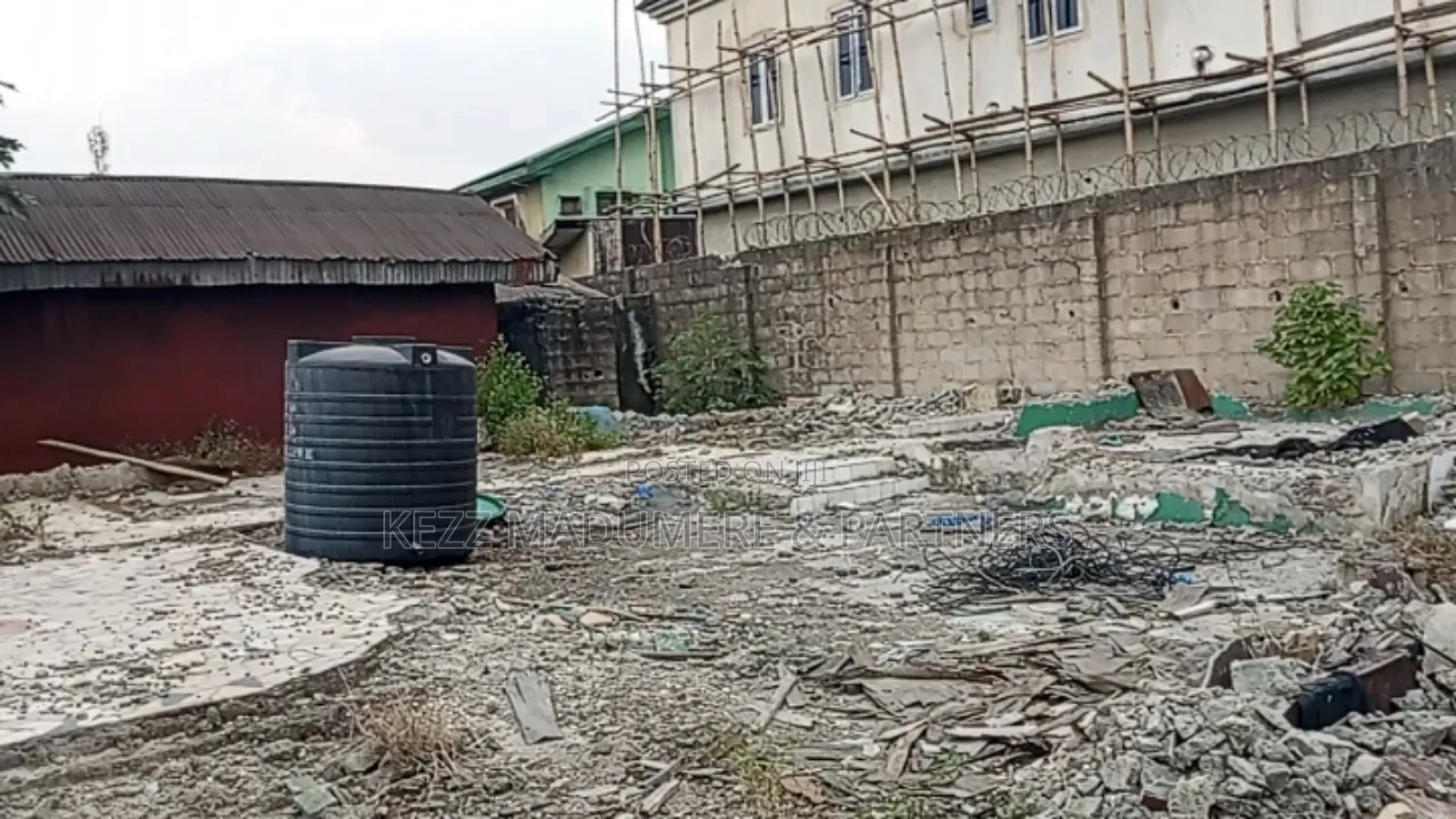 For Sale : Almost 1 Plot, Back of Salvation Ministries , Gra in Port-Harcourt
