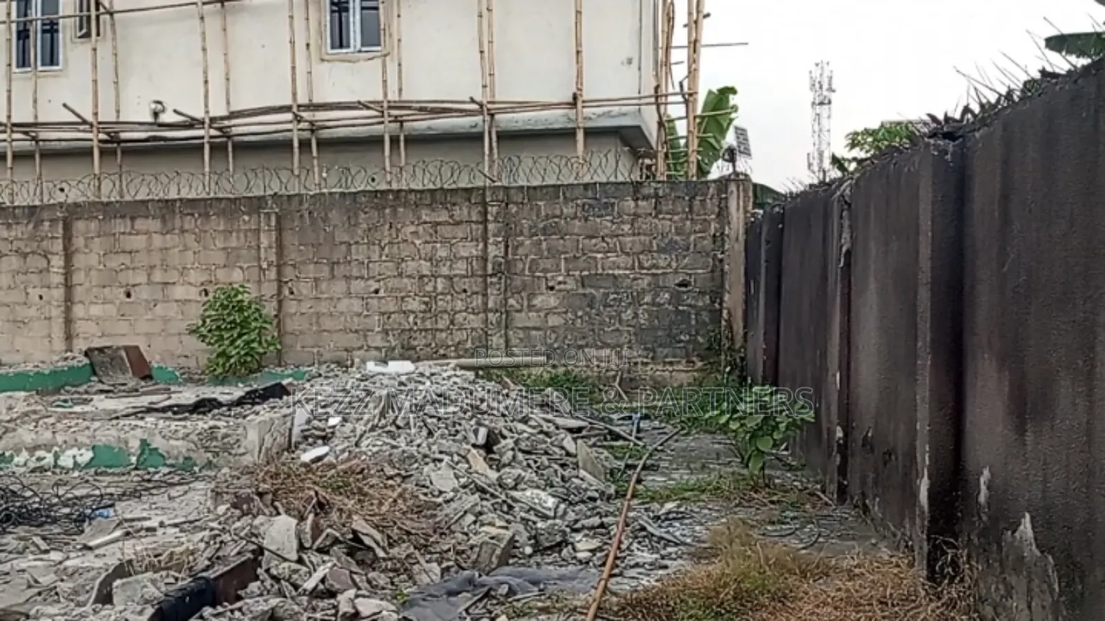 For Sale : Almost 1 Plot, Back of Salvation Ministries , Gra in Port-Harcourt