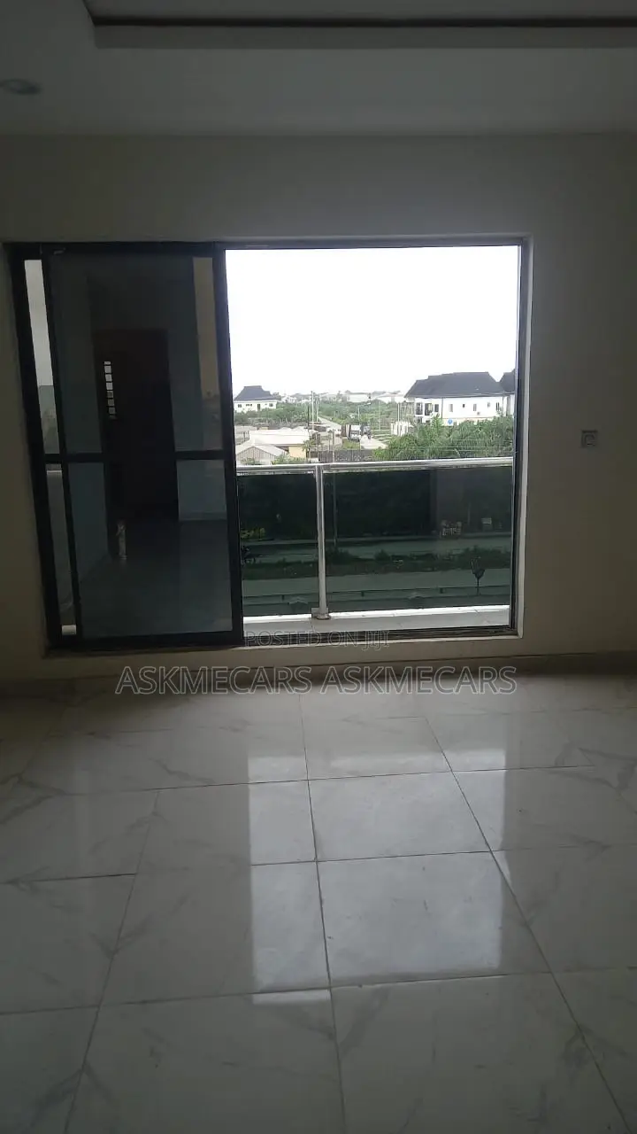 2bdrm Room & Parlour in Gra First Gate, Abijo for rent in Abijo