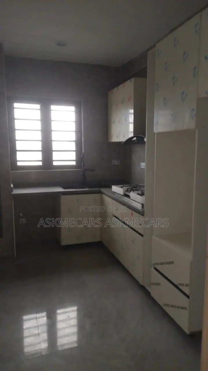 2bdrm Room & Parlour in Gra First Gate, Abijo for rent in Abijo