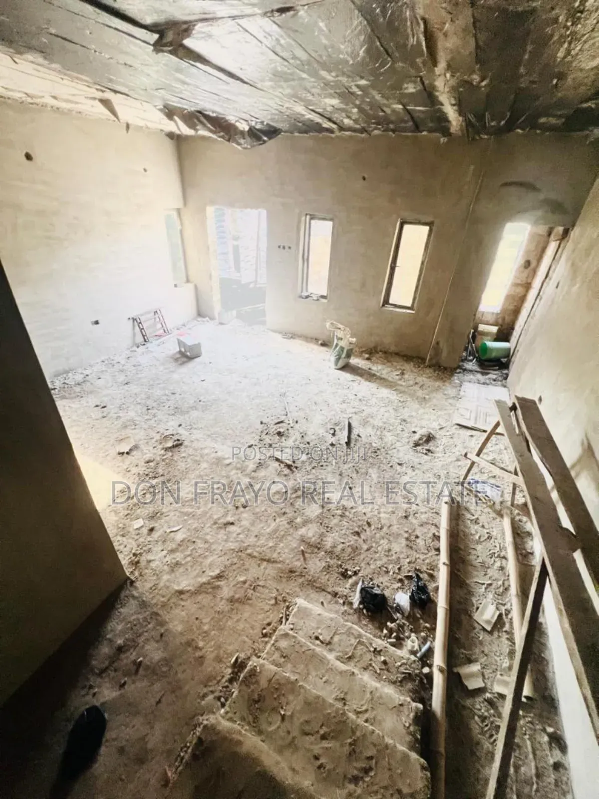 5bdrm Duplex in Afiniyanu, Eleyele for sale in Eleyele