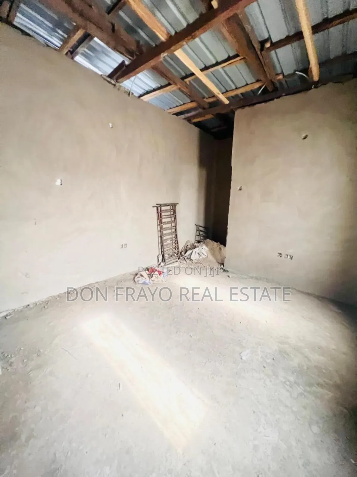 5bdrm Duplex in Afiniyanu, Eleyele for sale in Eleyele