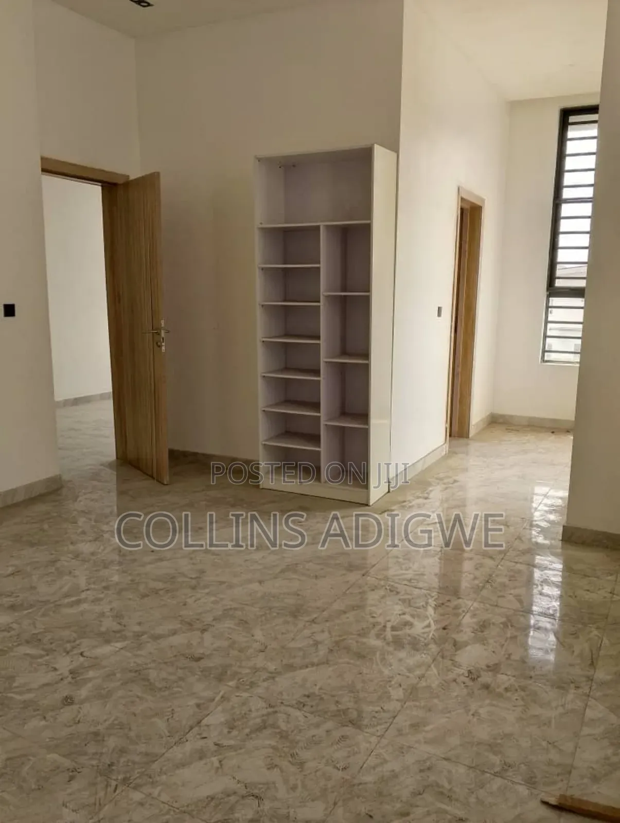 4bdrm Duplex in Chevron for rent in Chevron