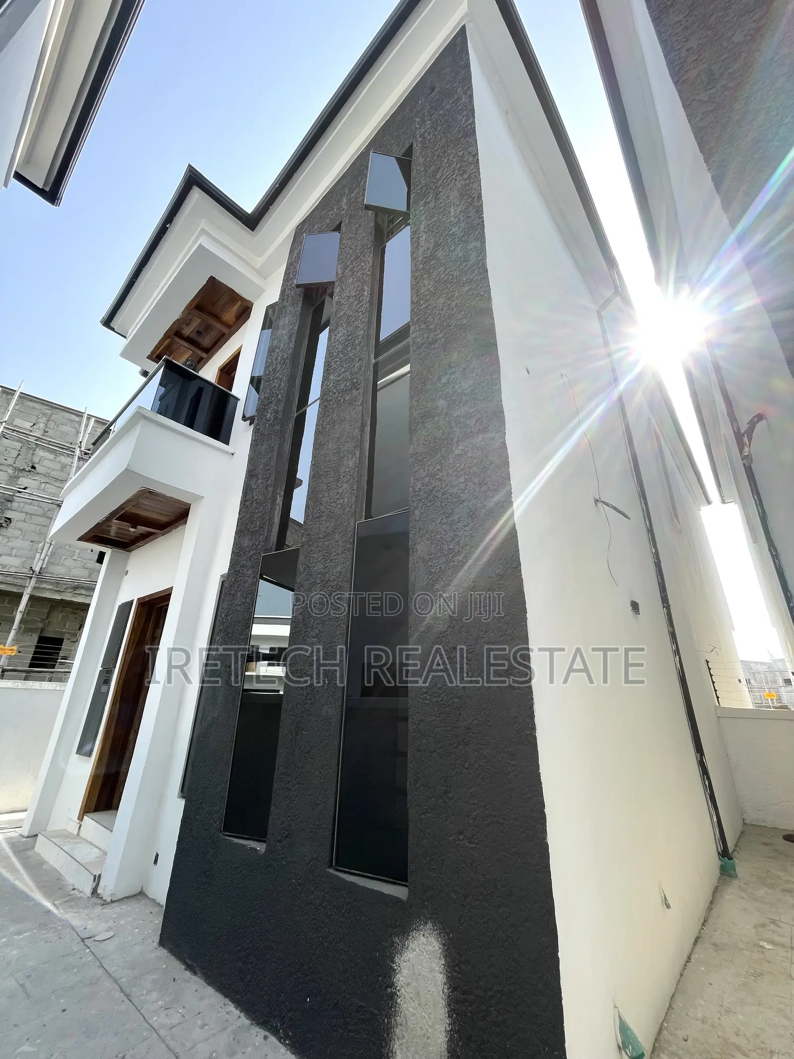 4bdrm Duplex in Orchid Road Lekki for sale in Lekki