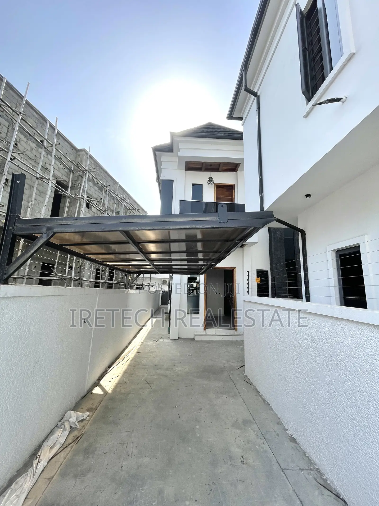 4bdrm Duplex in Orchid Road Lekki for sale in Lekki
