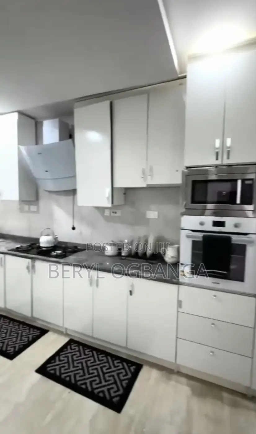 Furnished 4bdrm Apartment in Ikate for rent in Ikate