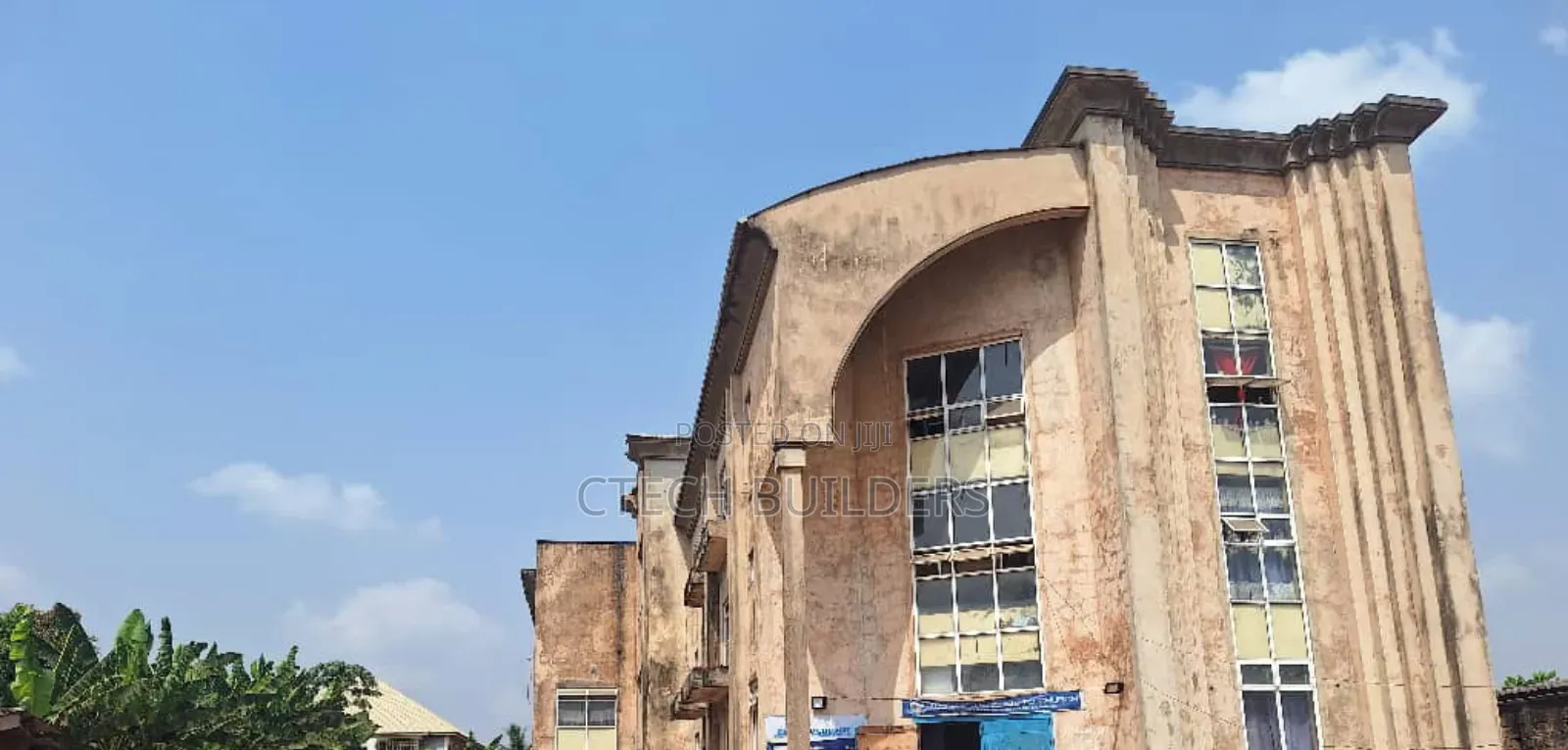 30 Rooms Capacity Hotel for Sale in Core Gra, Benin City in Benin City