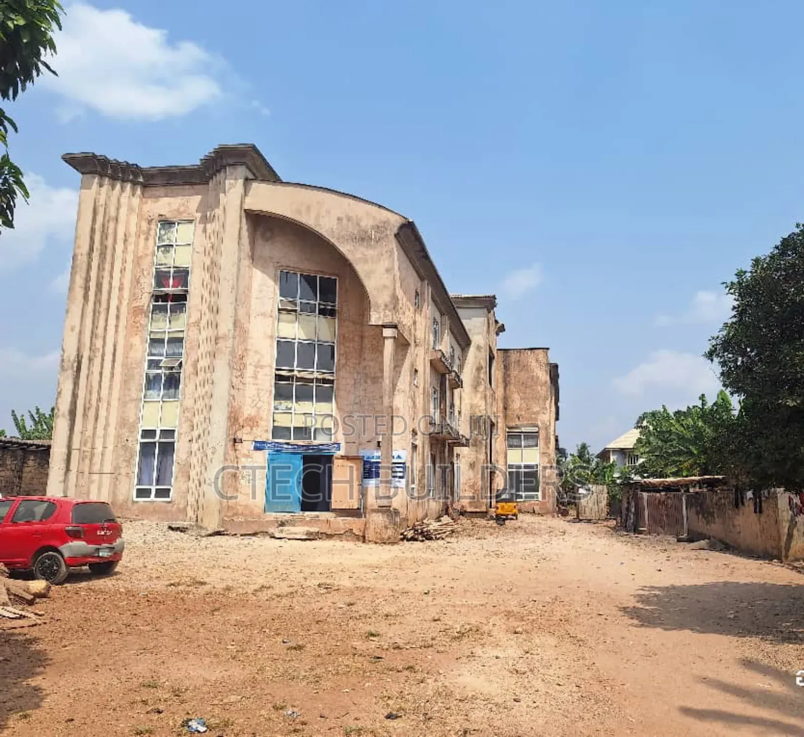 30 Rooms Capacity Hotel for Sale in Core Gra, Benin City in Benin City