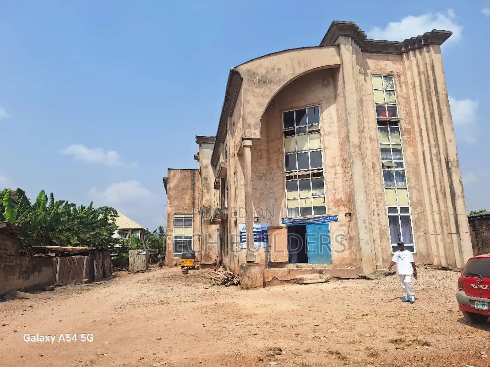 30 Rooms Capacity Hotel for Sale in Core Gra, Benin City in Benin City