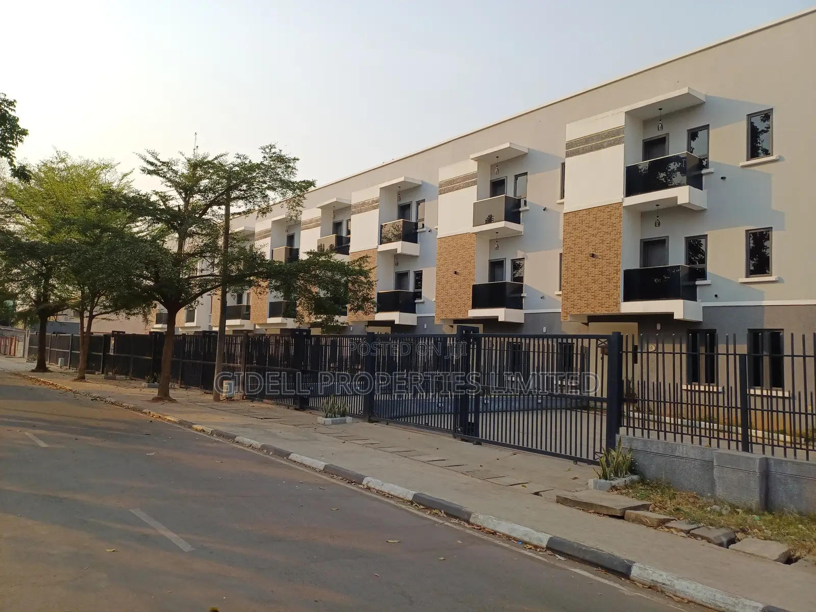 4bdrm Townhouse/Terrace in Zone 7 / Wuse for sale in Zone 7 / Wuse