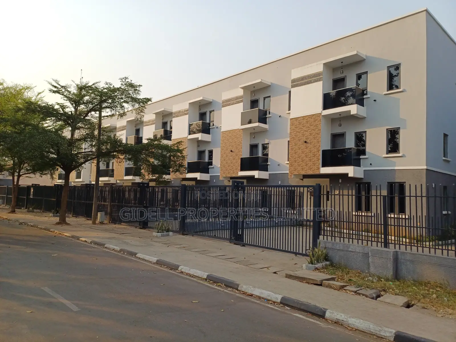 4bdrm Townhouse/Terrace in Zone 7 / Wuse for sale in Zone 7 / Wuse