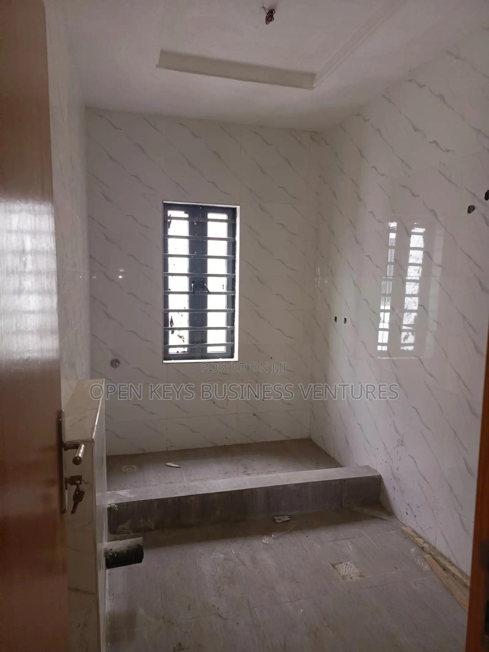 5bdrm Duplex in New Bodija for sale in Bodija