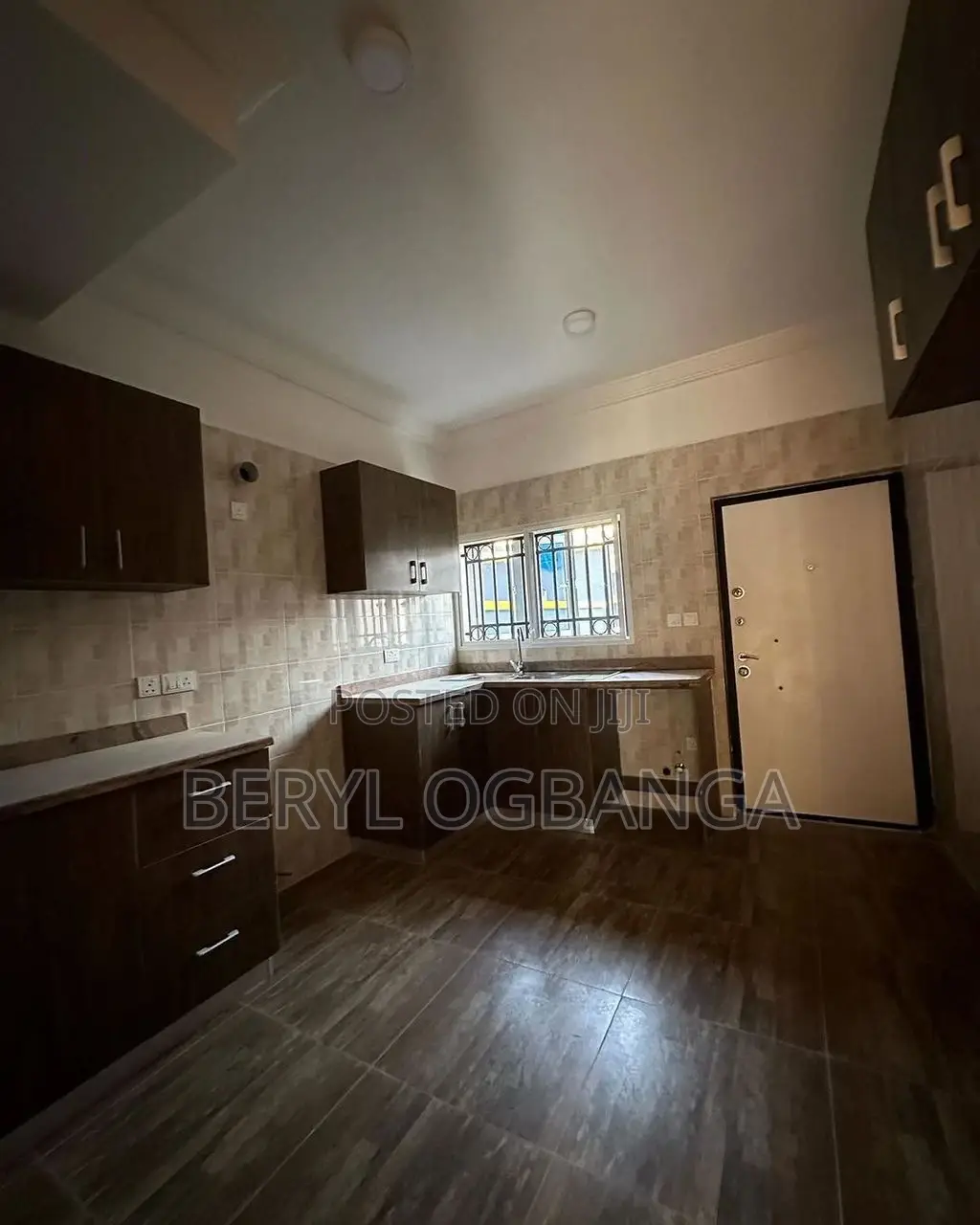 4bdrm Townhouse / Terrace in Ologolo for rent in Ologolo
