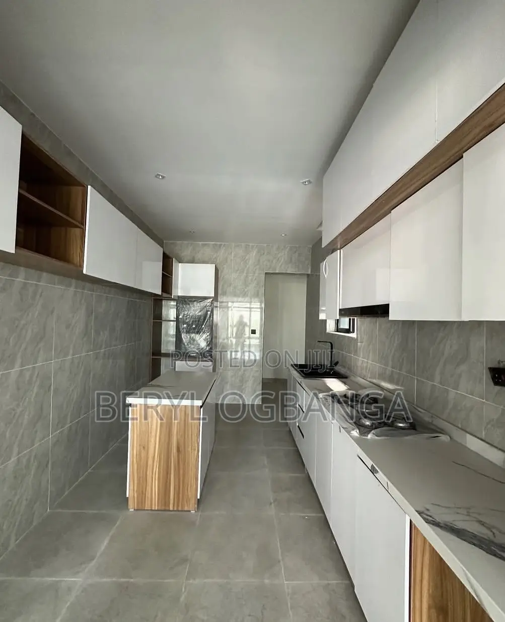 3bdrm Townhouse / Terrace in Ikate for rent in Ikate