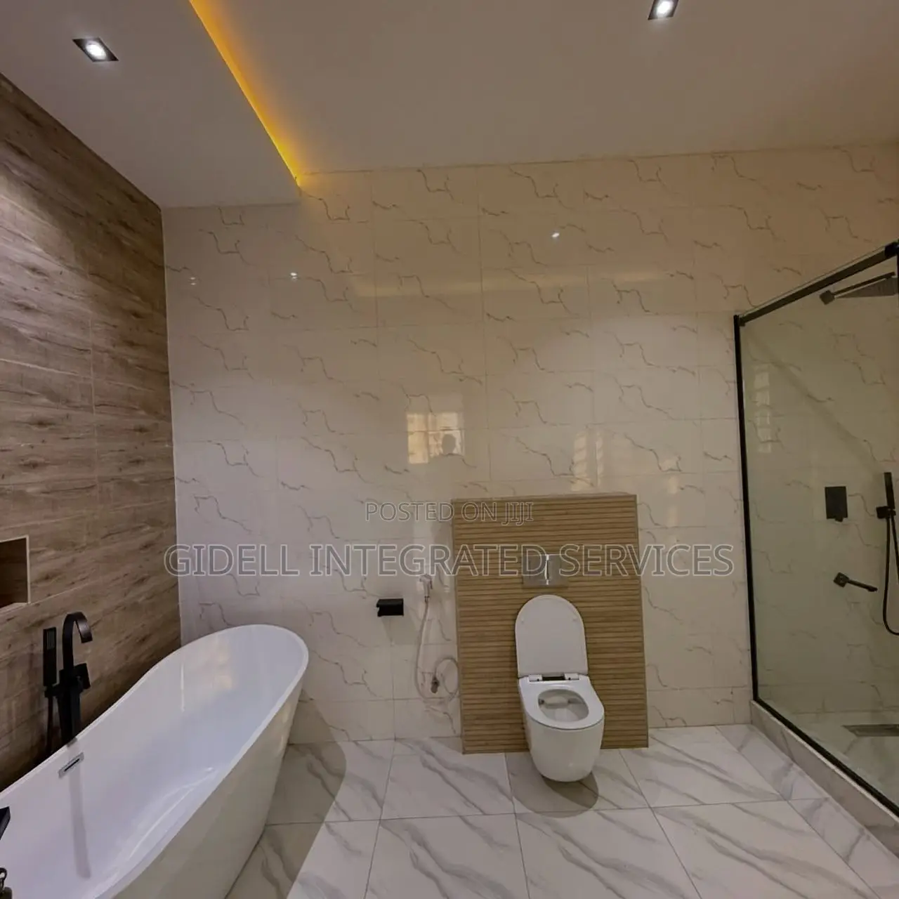 5bdrm Duplex in Life Camp for sale in Life Camp