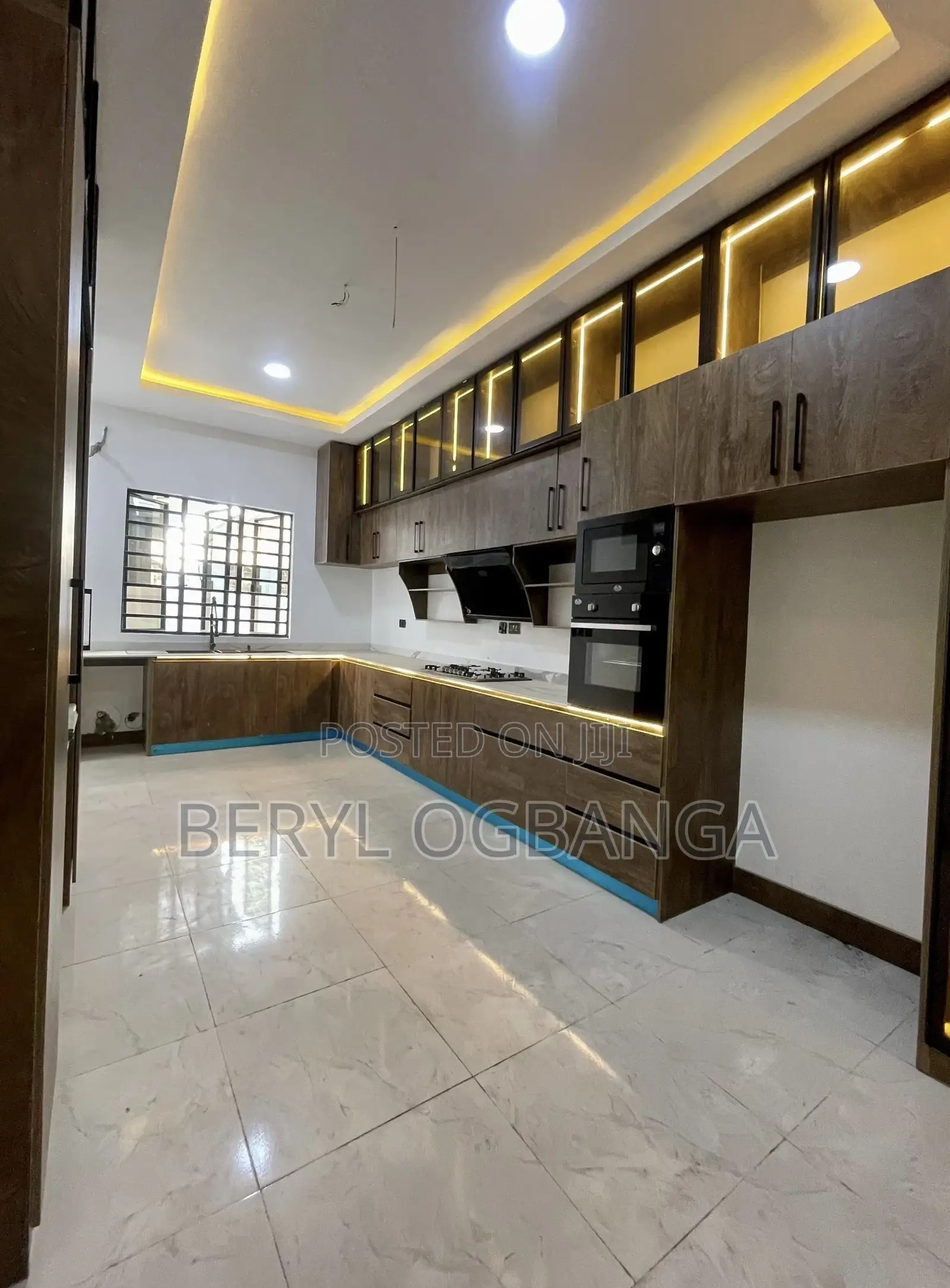5bdrm Duplex in Osapa london for sale in Osapa london