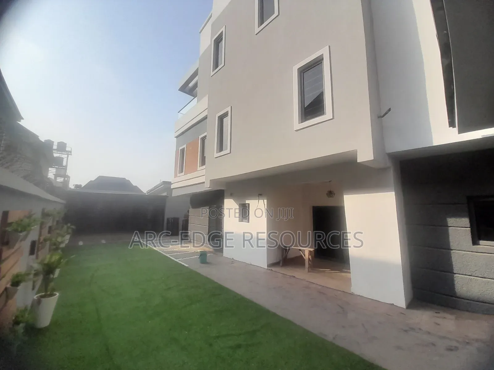 5bdrm Duplex in Amuwo-Odofin for sale in Amuwo-Odofin