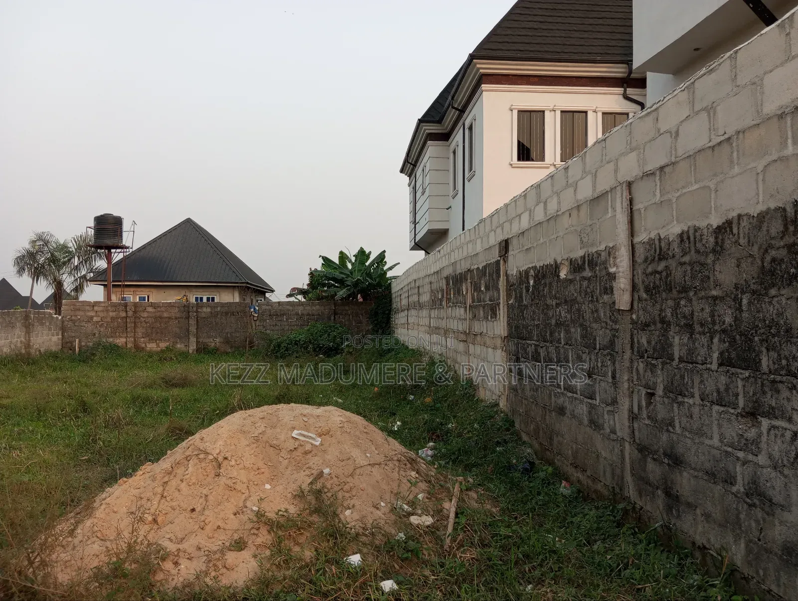 For Sale : 1 Plot at Road 2, Royal Estate , Sars Road , Ph in Port-Harcourt