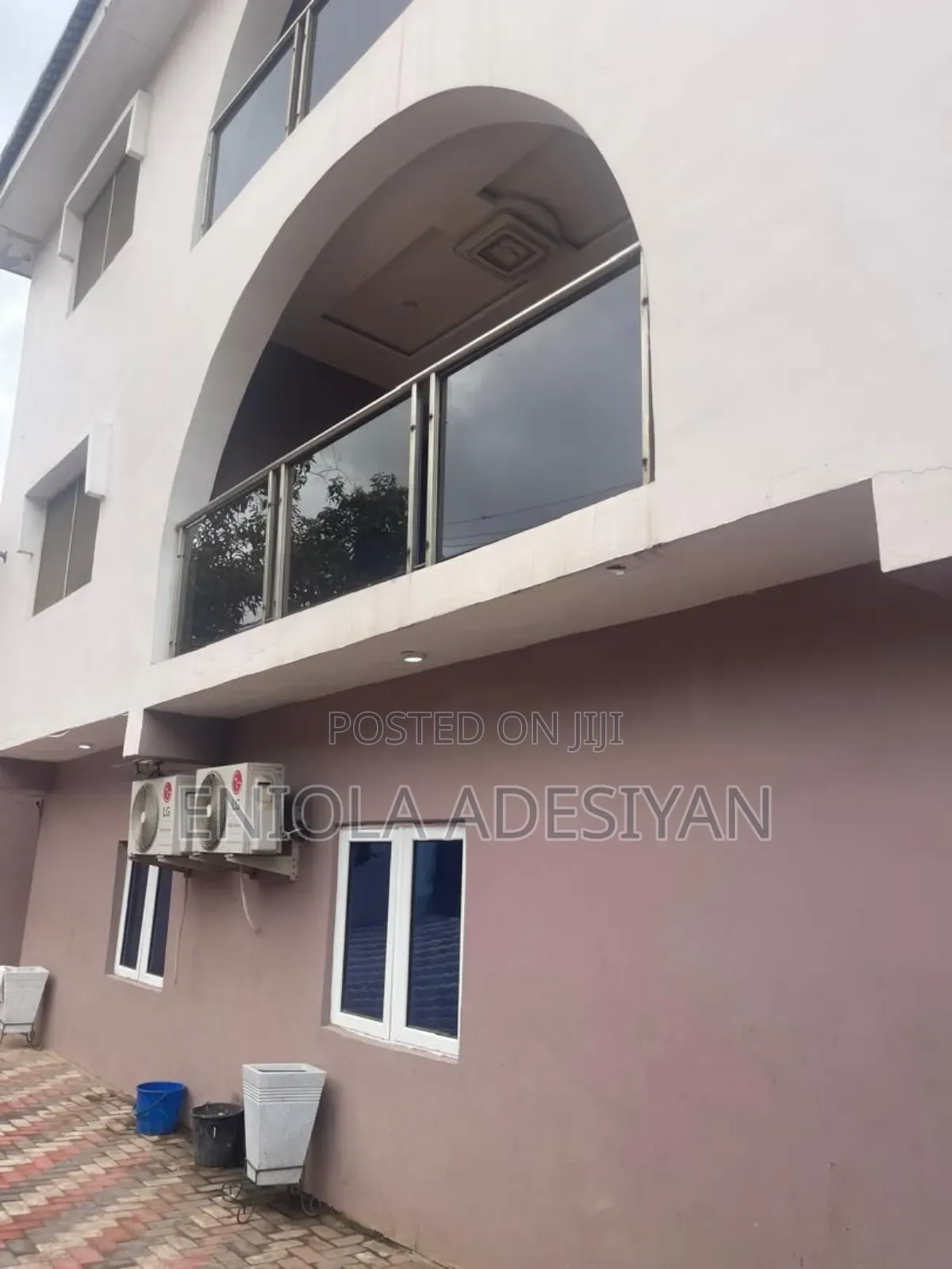 Furnished 20bdrm Block of Flats in Itesiwaju Estate, Akoka for sale in Akoka