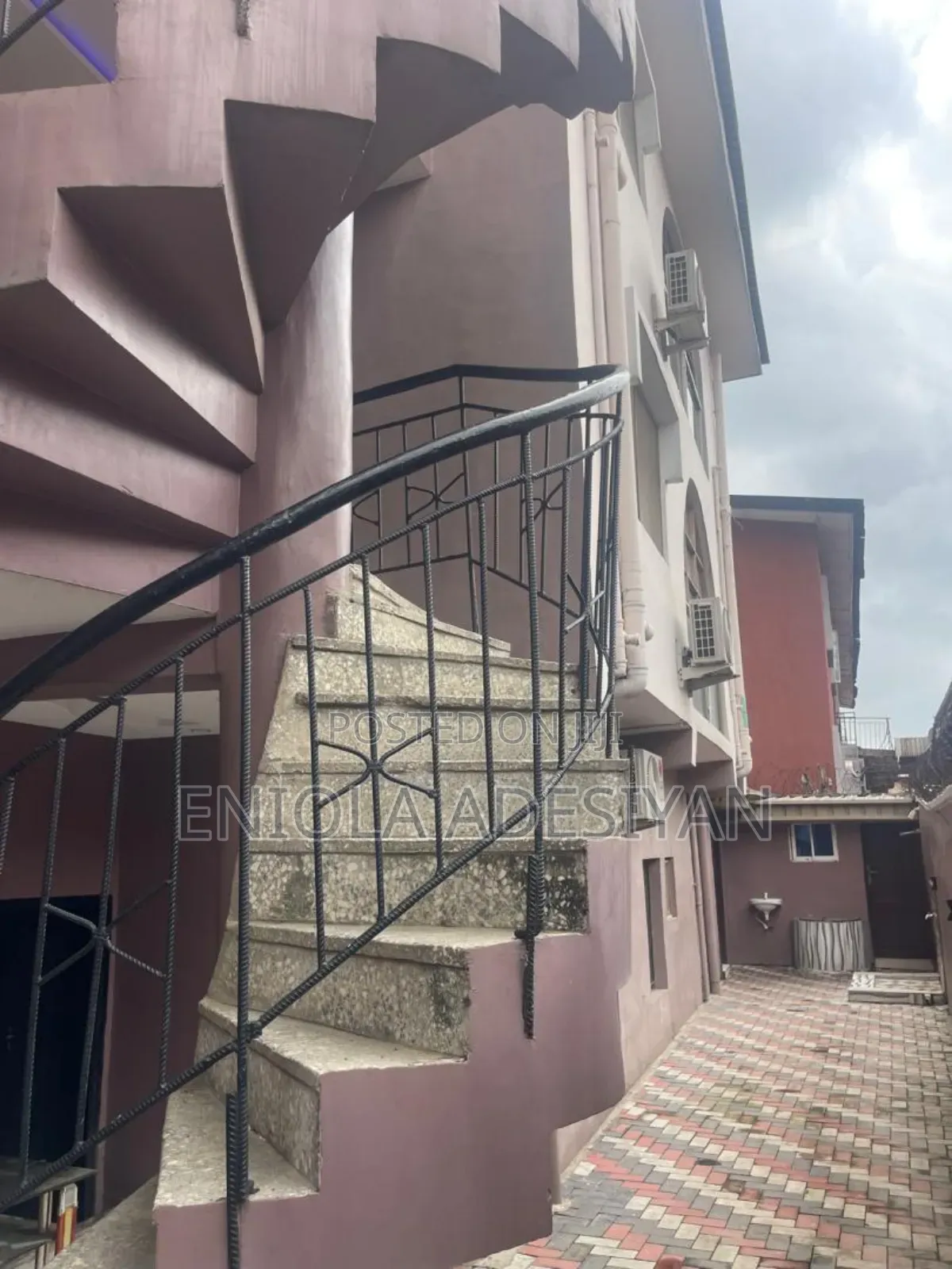 Furnished 20bdrm Block of Flats in Itesiwaju Estate, Akoka for sale in Akoka