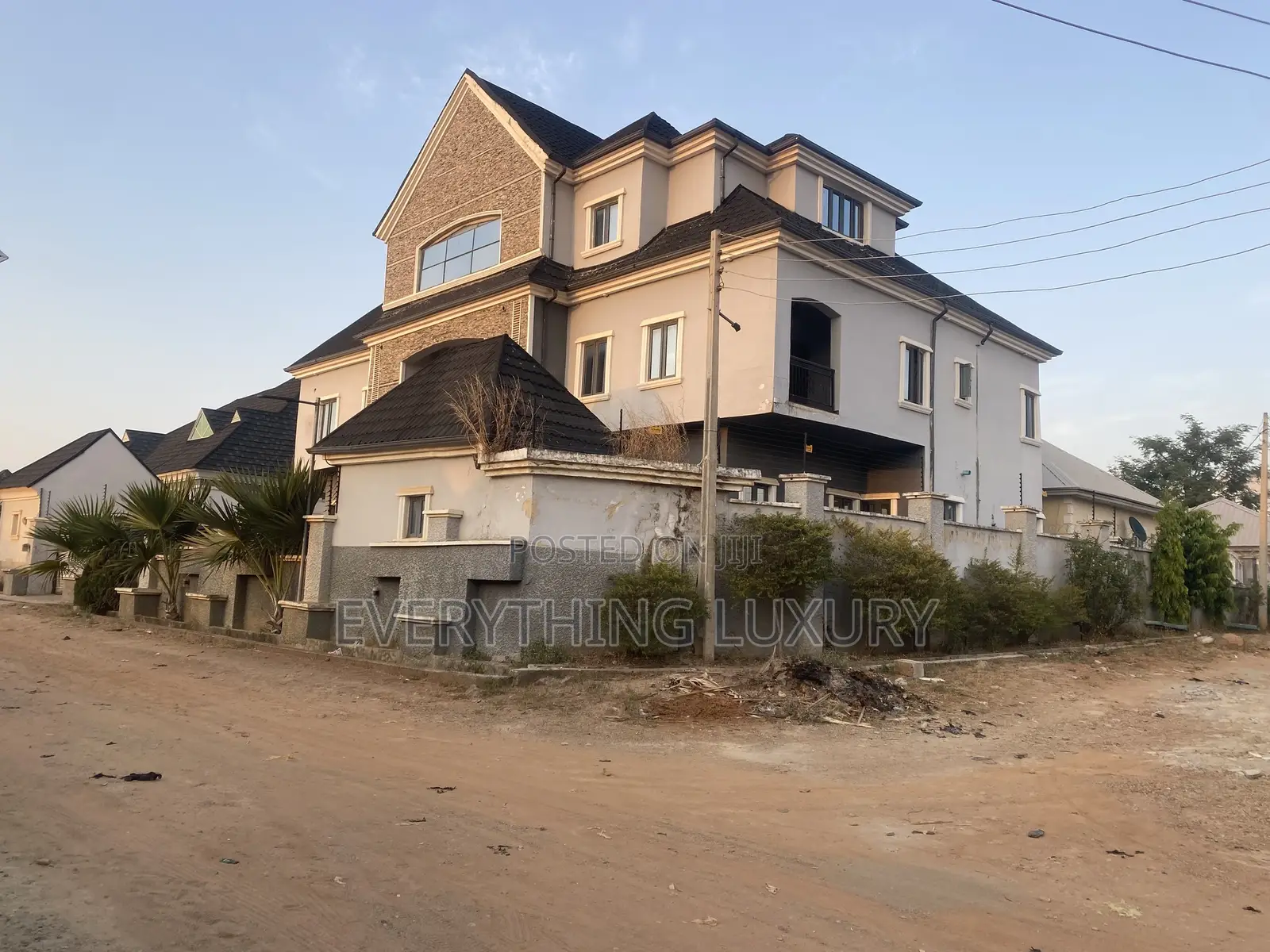 4bdrm Penthouse in Ushafa for rent in Ushafa