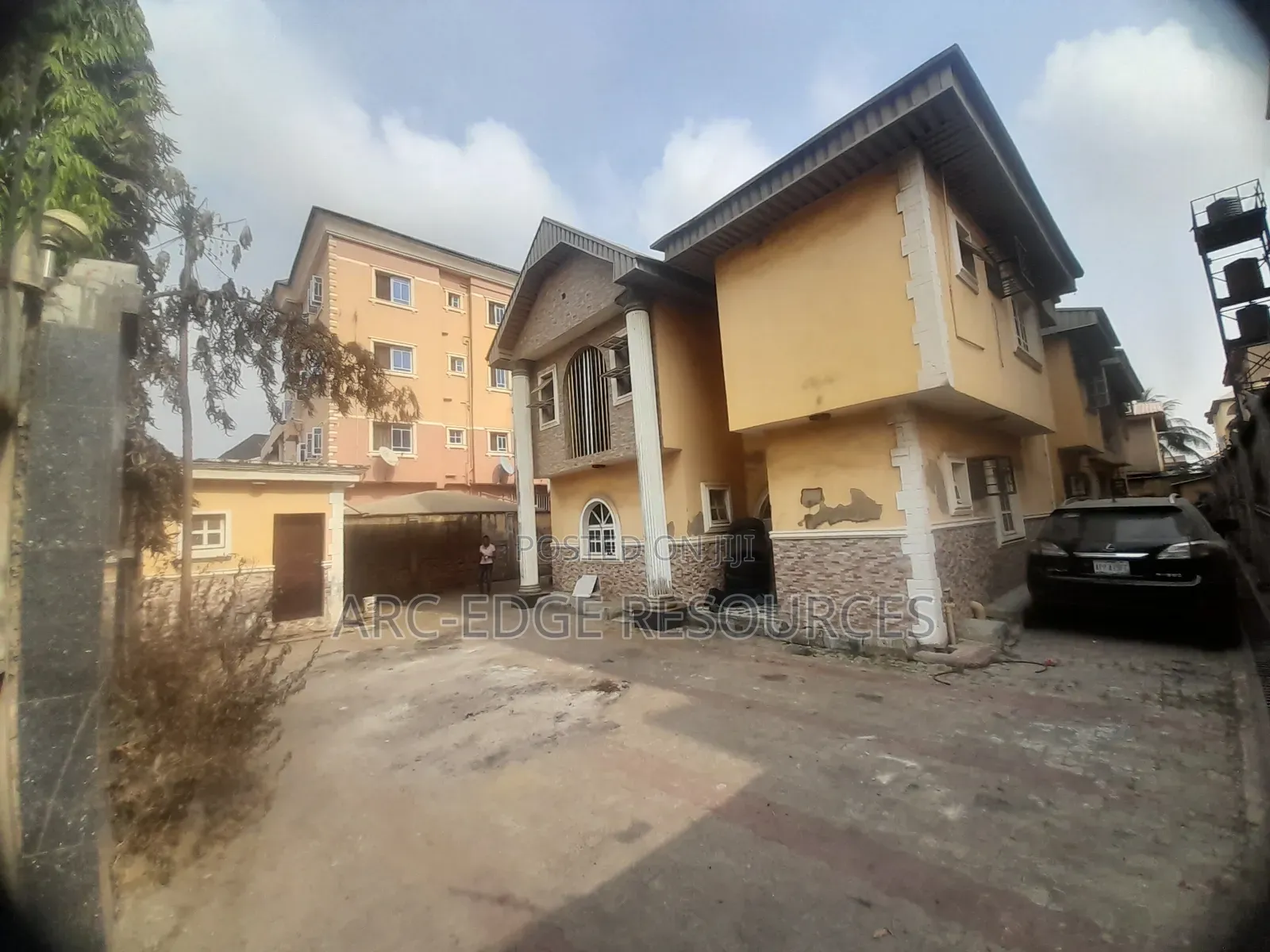 6bdrm Duplex in Ago Palace for sale in Ago Palace