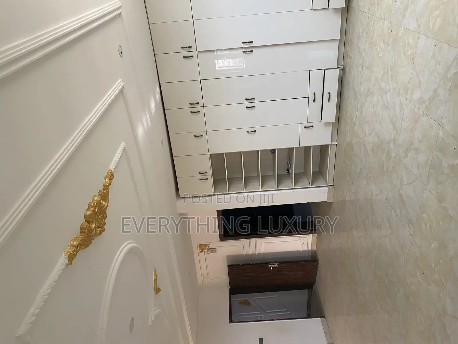 4bdrm Penthouse in Ushafa for rent in Ushafa