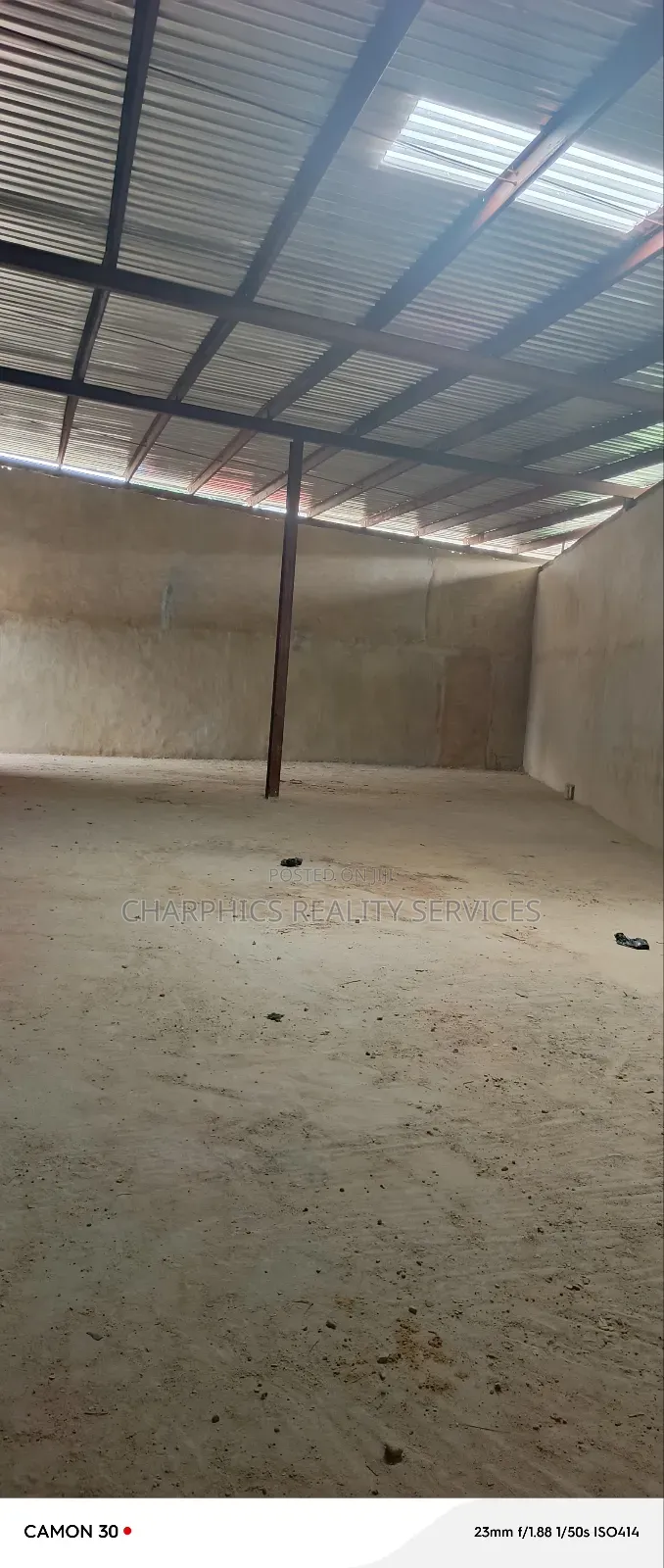 10,000sft Warehouse at Surulere in Eric Moore