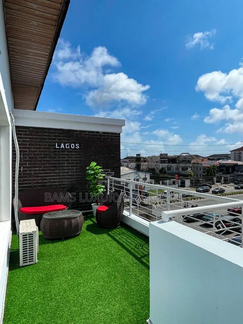 Lush 3 Bedroom Penthouse + Snooker on Admiralty Way in Lekki Phase 1
