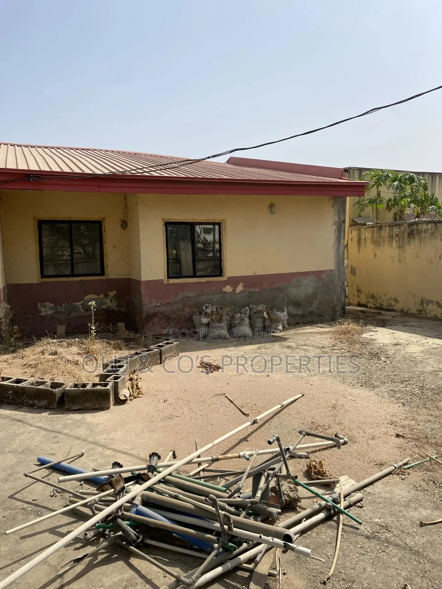 3bdrm Bungalow in Aco Amac Estate, Lugbe District for sale in Lugbe District