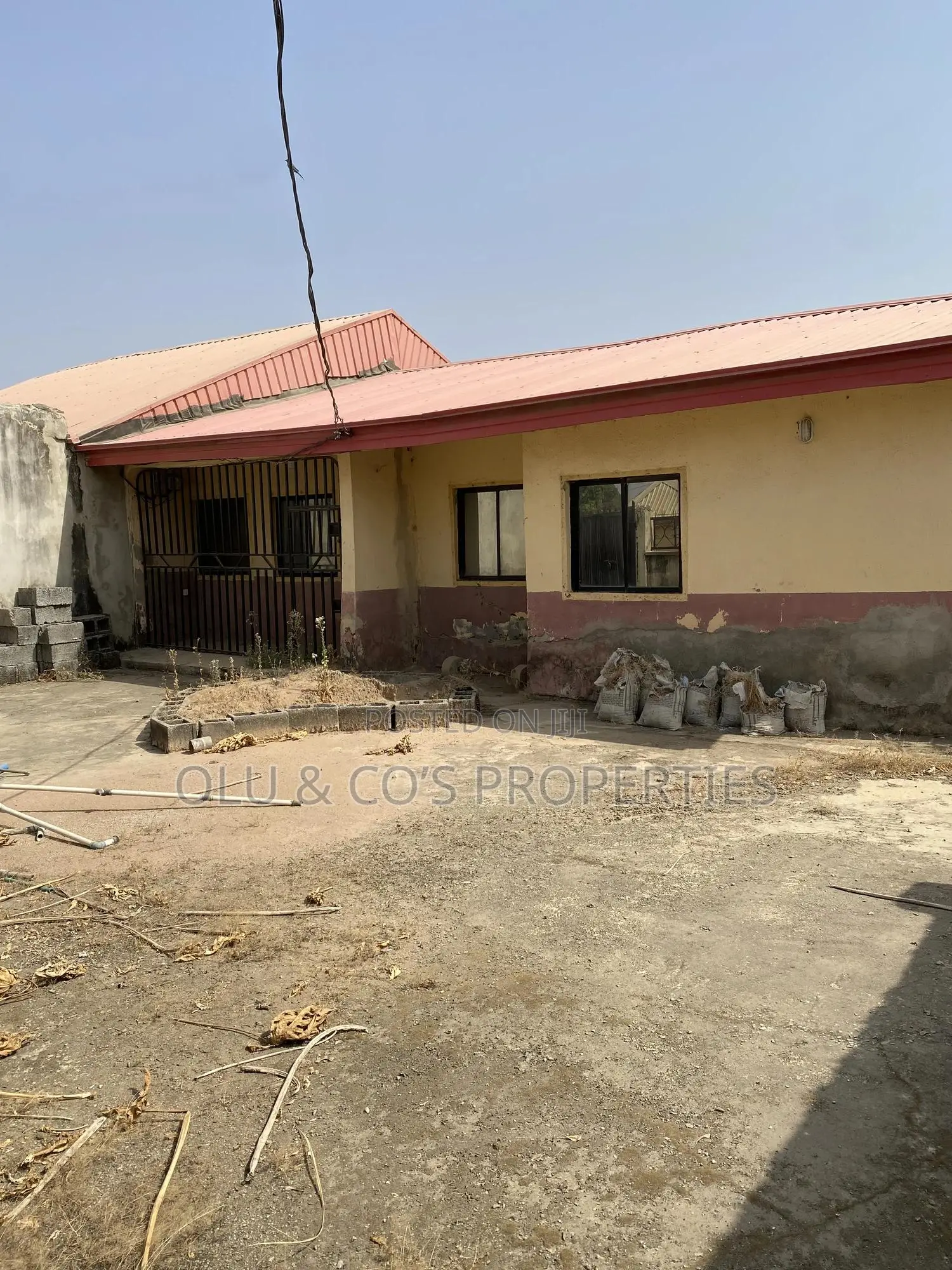 3bdrm Bungalow in Aco Amac Estate, Lugbe District for sale in Lugbe District