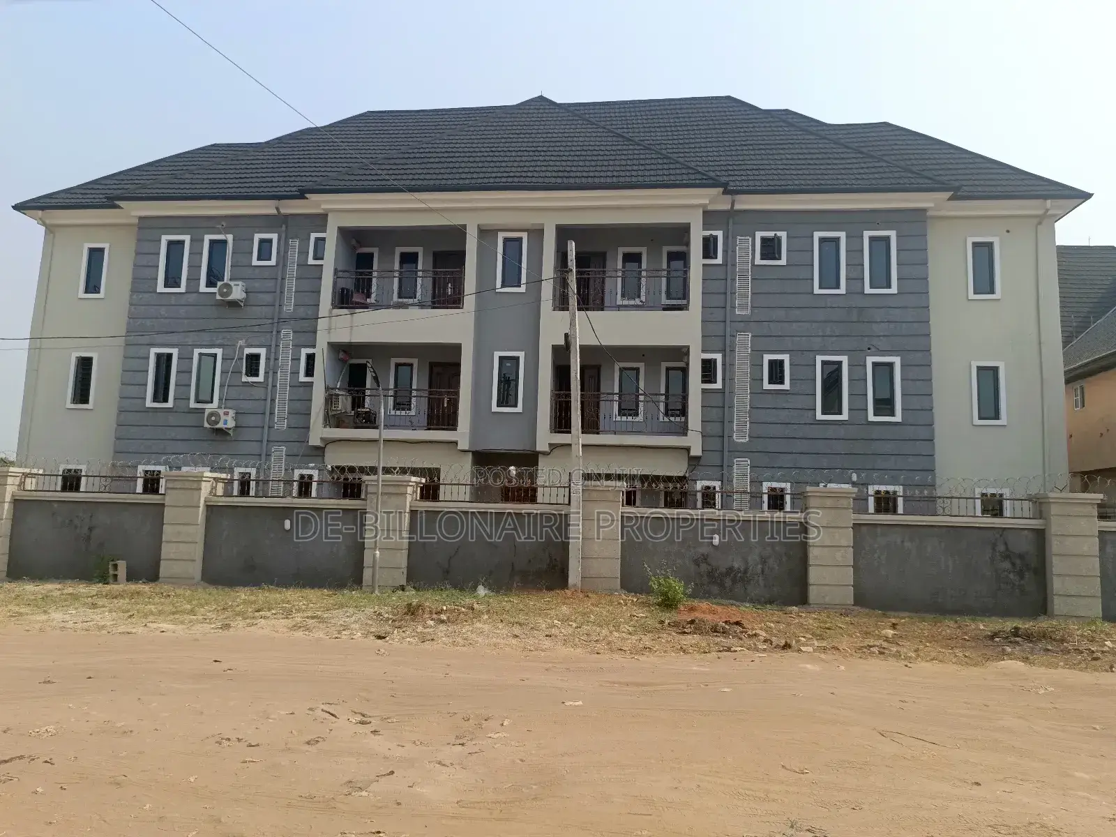 3bdrm Block of Flats in New Owerri for sale in Owerri
