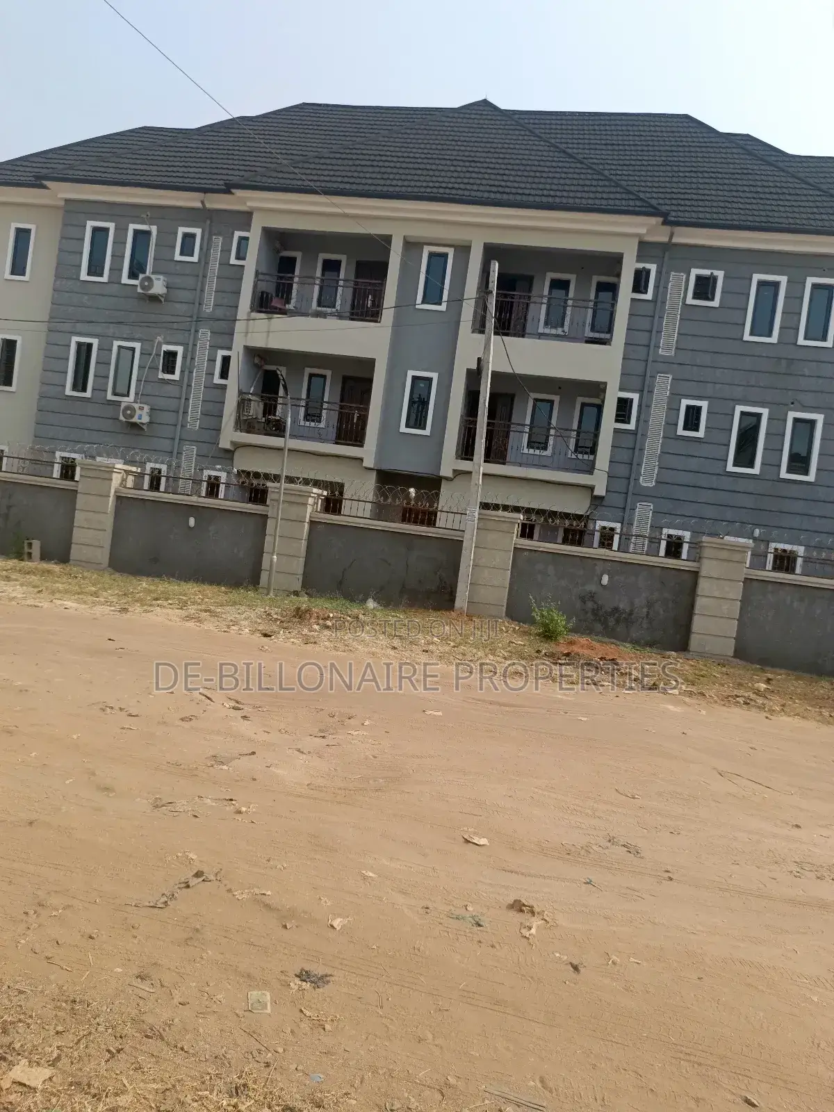 3bdrm Block of Flats in New Owerri for sale in Owerri
