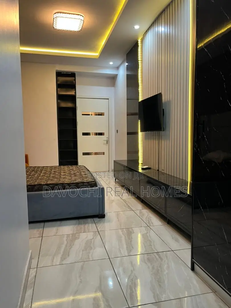 Furnished 3bdrm Duplex in Chevron Road for rent in Chevron
