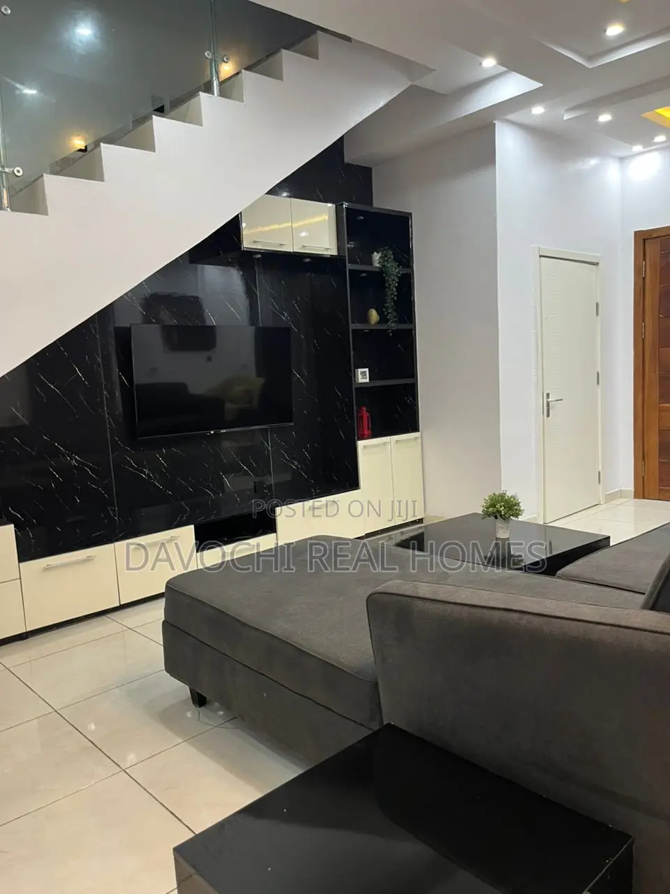 Furnished 3bdrm Duplex in Chevron Road for rent in Chevron