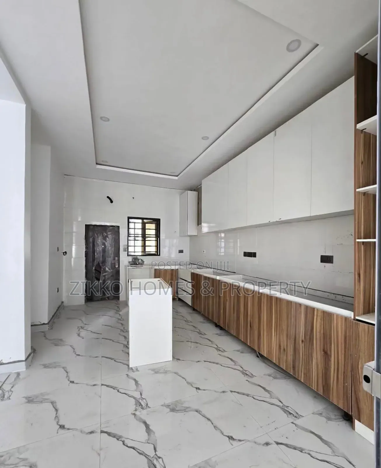 5bdrm Duplex in Harris Drive, VGC / Ajah for sale in VGC / Ajah
