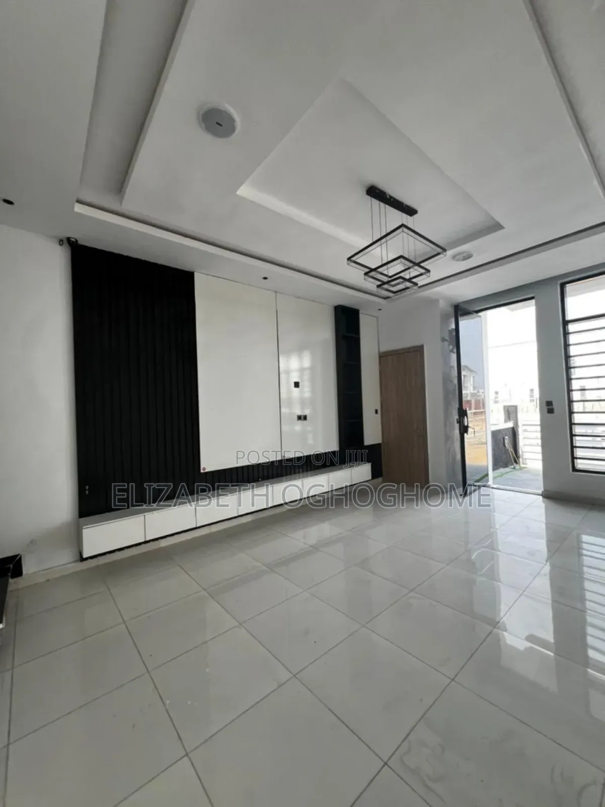 4bdrm Duplex in Ikota for sale in Ikota